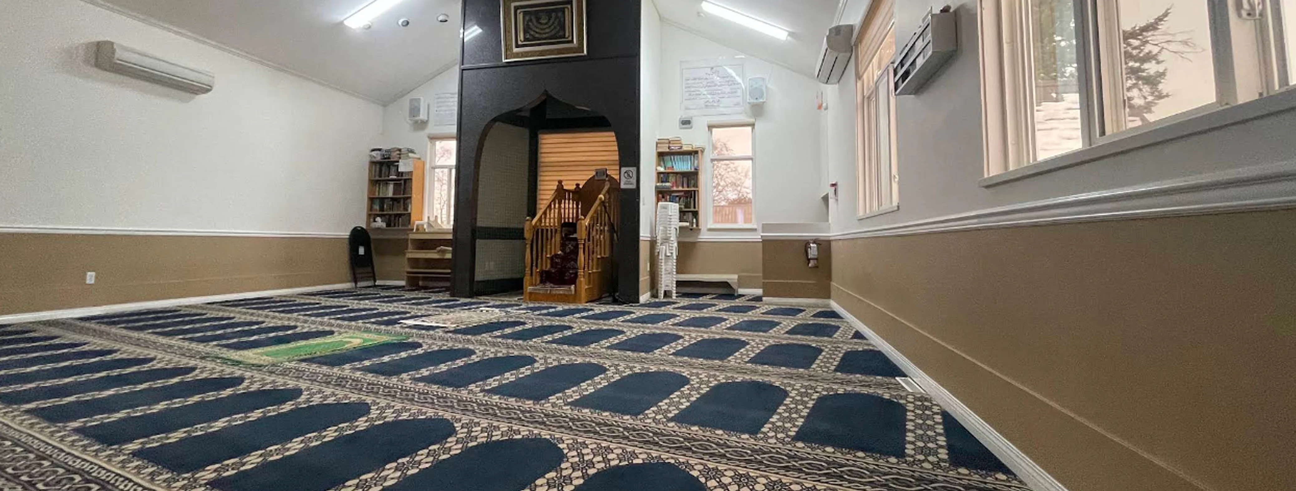 Exterior view of Masjid Ur-Rahmah Surrey building